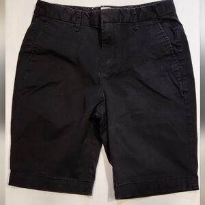 Gap lovingly worn black bermuda shorts sz 4
